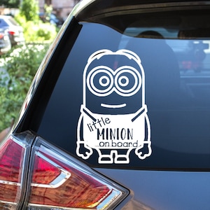 Naklejka winylowa na samochód | Mały Minion na pokładzie | Naklejka na samochód dla dzieci/niemowląt | Zabawna naklejka na zderzak | Naklejka winylowa | Naklejka artystyczna | Naklejka