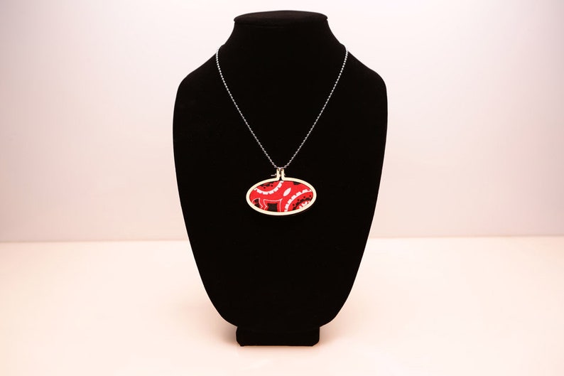 Red Bandana NecklacePendantWooden Embroidery Hoop NecklaceBo-Ho NecklaceCute NecklaceOOTDBandana JewelryStatement Necklace