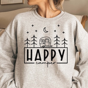 Campista feliz SVG, Aventura SVG, Vida de campamento SVG, Campista SVG, Vida de campamento SVG, Camisa de campamento SVG, Vacaciones SVG, Fogata SVG, Png Dxf Cricut