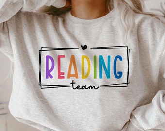 Equipe de Leitura SVG PNG, Volta às Aulas SVG, Professor de Leitura SVG, Biblioteca SVG, Bibliotecário, Professor SVG, Amante de Livros SVG, Designs de Sublimação DTF