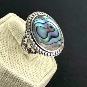 Abalone Sterling Silver Statement Ring / Round, Disk Abalone Shell and Dotted Sterling Silver Design / Signed 925 FD Thailand / Size 6.5-7.0