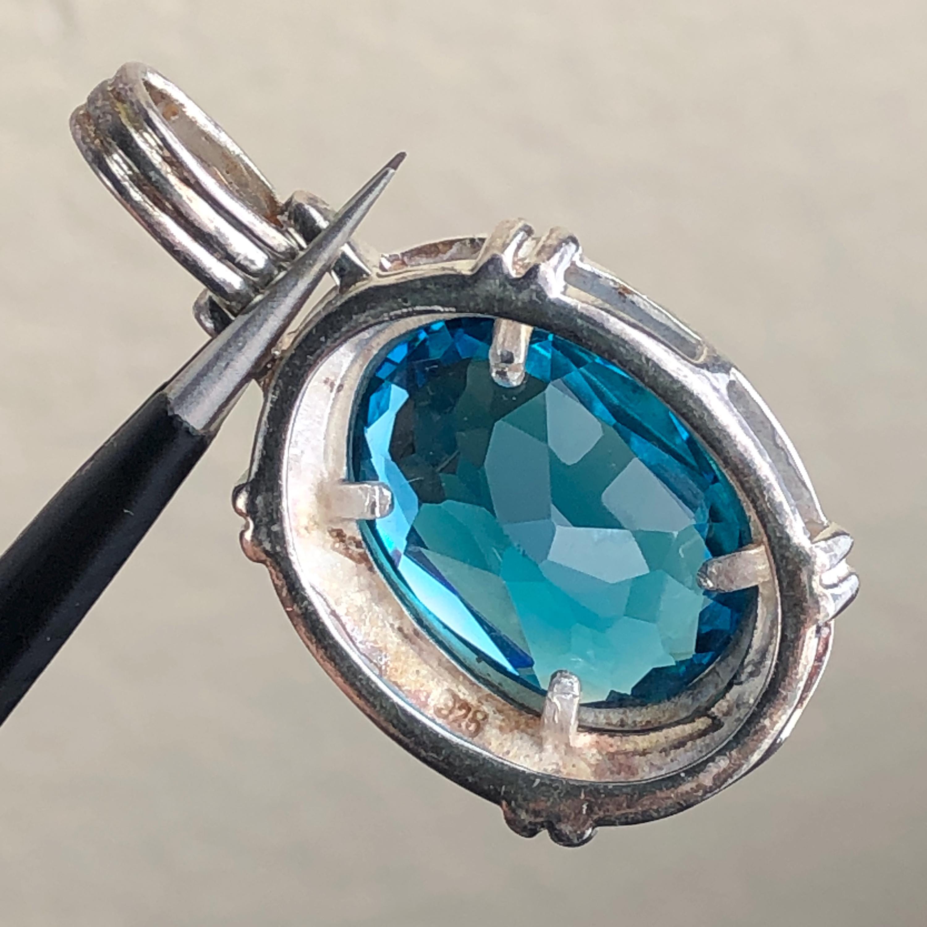 ヴィンテージ 925 スターリングシルバーとオーバルファセットダーク