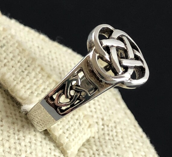Sterling Silver Celtic Knot Stackable Ring Size 6… - image 3