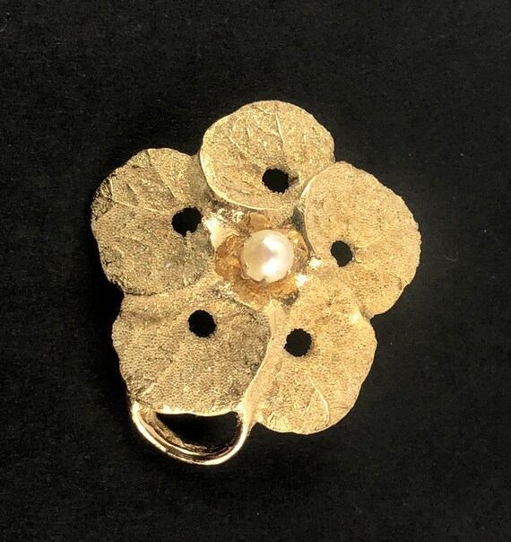 KRAMER Frosted Gold Tone Pearl Flower Brooch Pin … - image 2