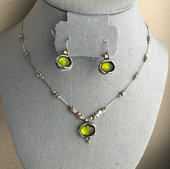 Silpada Sterling Silver Peridot Green Color Glass… - image 1