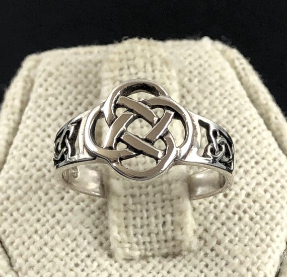 Sterling Silver Celtic Knot Stackable Ring Size 6… - image 1