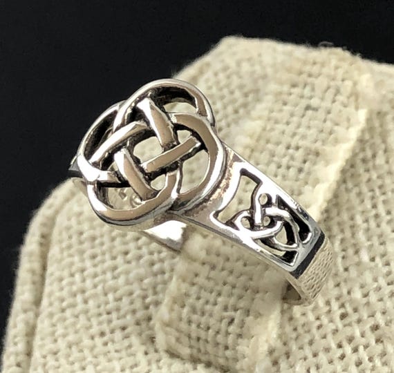 Sterling Silver Celtic Knot Stackable Ring Size 6… - image 2
