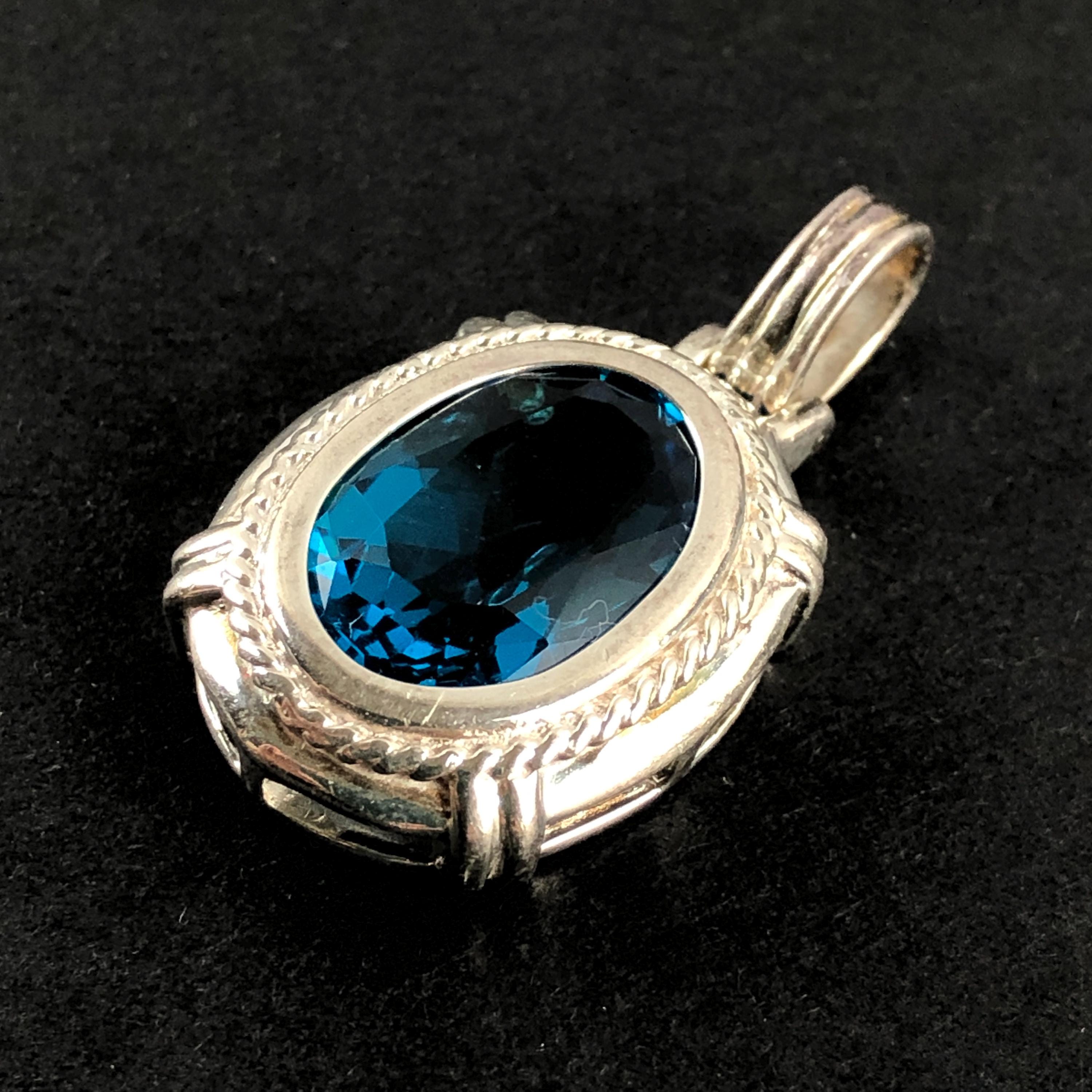 ヴィンテージ 925 スターリングシルバーとオーバルファセットダーク