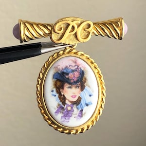 Vintage Avon 1996-97 President’s Club Sale’s Prize Victorian Revival Style Medallion Bar Pin with Transfer Image Cameo