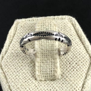 Anello a fascia impilabile in argento sterling timbrato Relios di Carolyn Pollack del sud-ovest, misura 6,25
