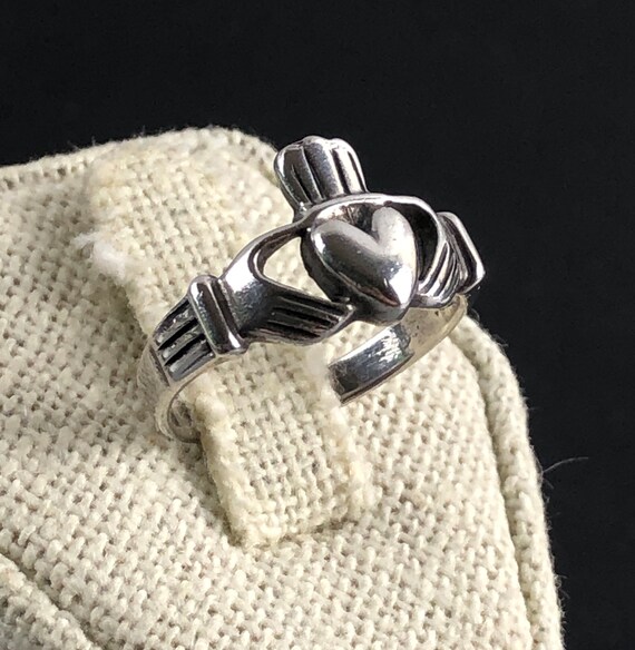 Sterling Silver Claddagh Ring: Celtic Love, Frien… - image 3