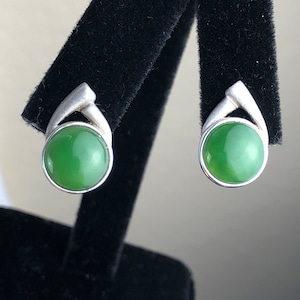 Sterling Silver 925 Green Gemstone Teardrop Push-Back Pierced Earrings / Green Nephrite Jade Minimalist Earrings