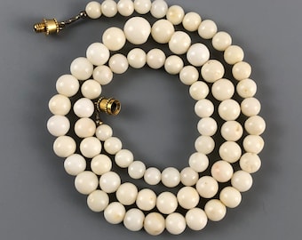 Vintage Graduate White Coral Beaded Necklace / Angel Skin White Coral / 18.5” Long