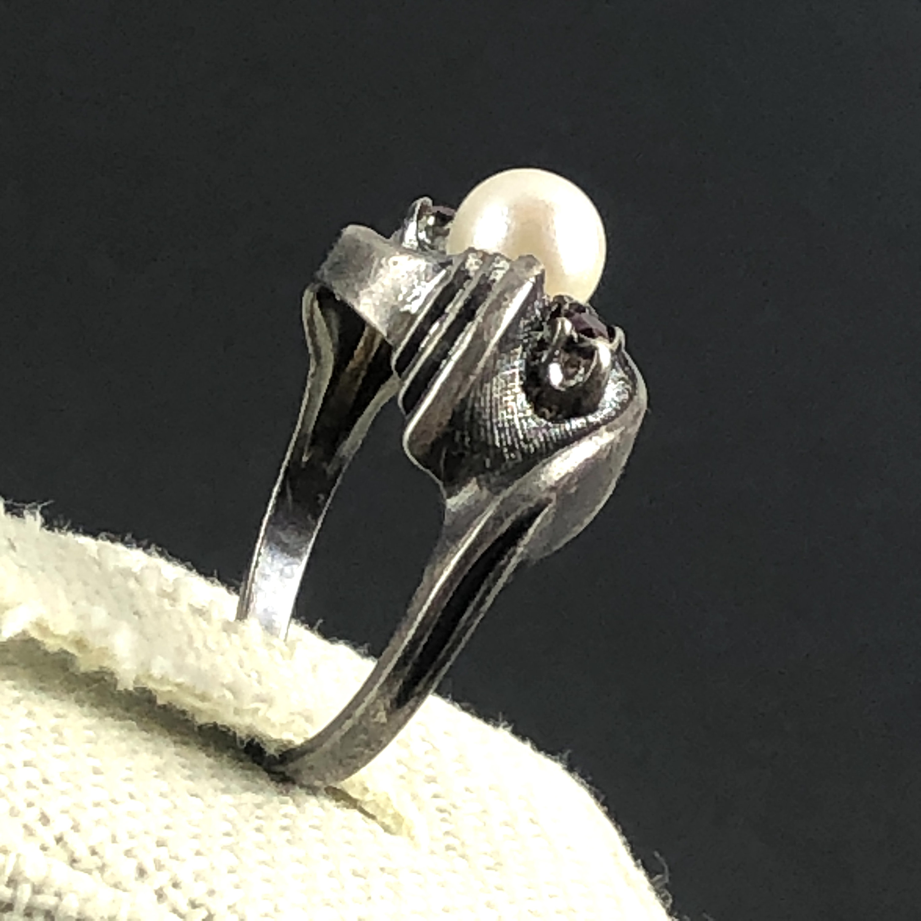 ヴィンテージ ファセット ルビー レッド トパーズとパール