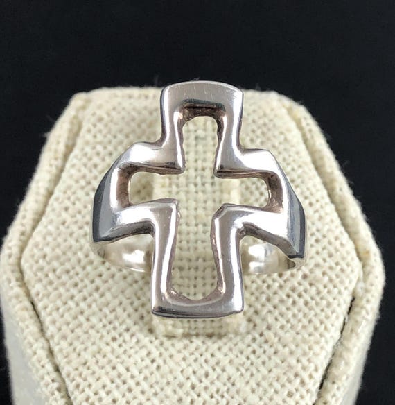 Sterling Silver Openwork Cross Shaped Statement R… - image 1