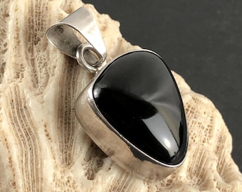 Vintage TAXCO Mexikanischer Sterling Silber und schwarzer Onyx Dreieck-Anhänger / Südwesten / Freeform-Form
