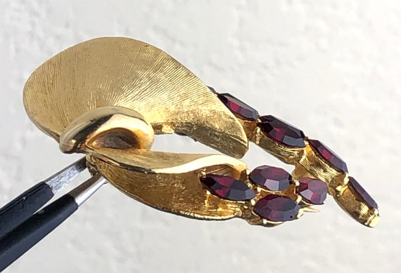 Vintage BSK Statement Brooch / Faceted Burgundy R… - image 5