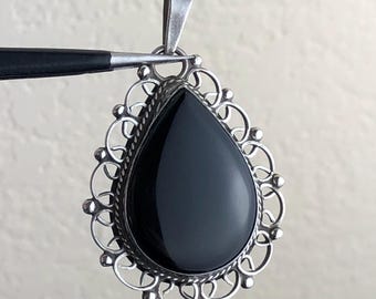 Sterling Silber und tropfenförmiger Anhänger aus schwarzem Onyx / 925 AIG Mexico / Southwestern