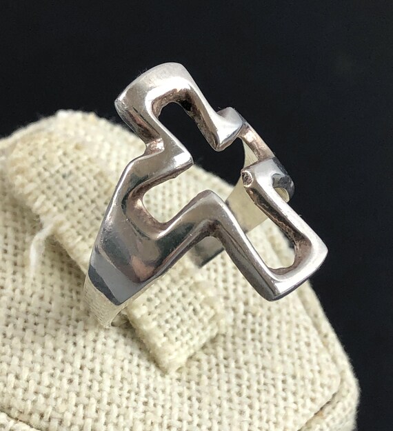 Sterling Silver Openwork Cross Shaped Statement R… - image 4