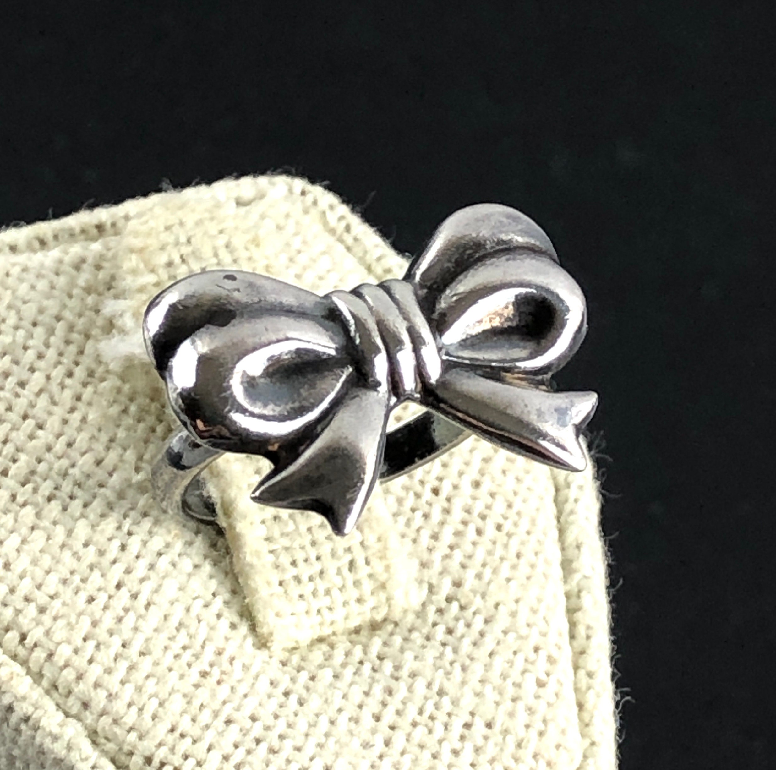 Estate Sterling Silver Bow Statement Ring / Size 6.5