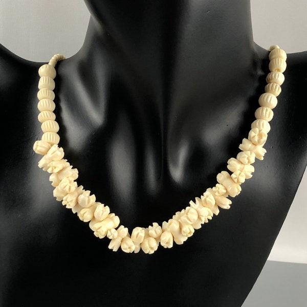 Vintage Carved Bone Beaded Necklace / Barrel Clasp / 18”-Long Graduate Necklace