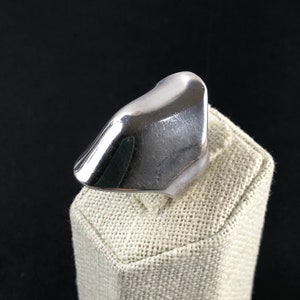 Modernist Sterling Silver Elongated Domed Statement Ring / Size 8 - 8.5 / Abstract, Avant Garde Mid-Century Style