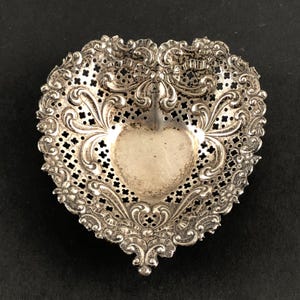 Vintage Gorham Sterling Silver Repousse Chantilly Heart-Shaped Nut/Candy Decorative Dish