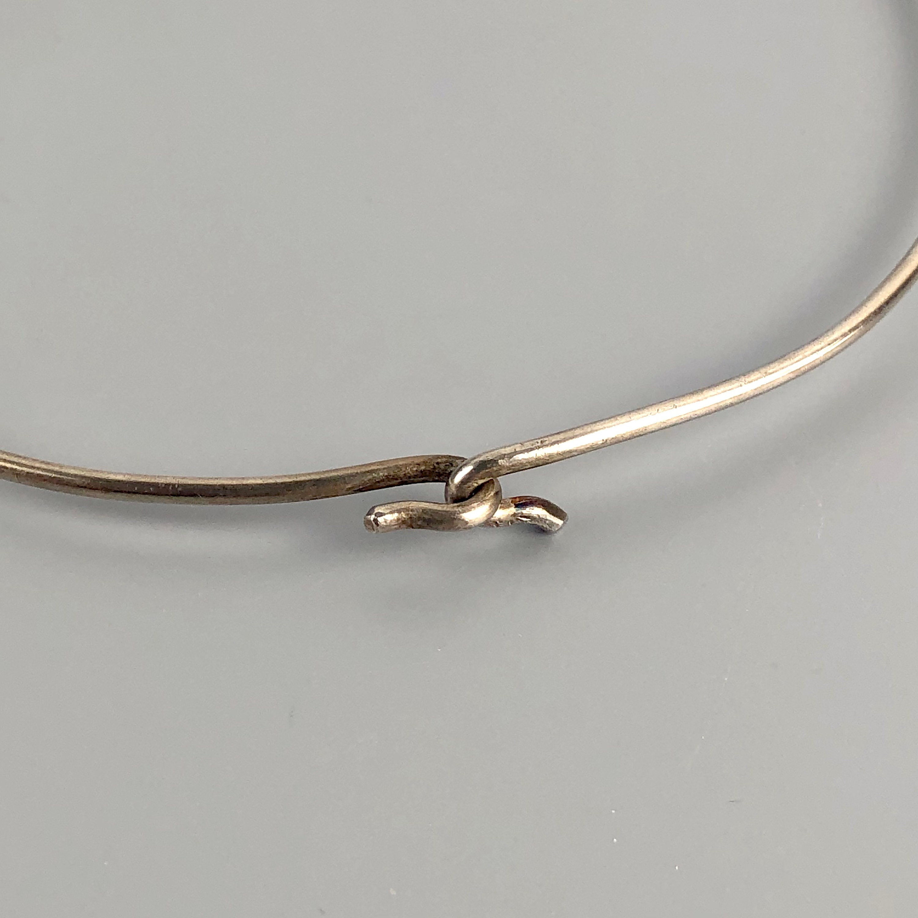 スターリングシルバーのスパイニーオイスターナジャペンダント：南西部