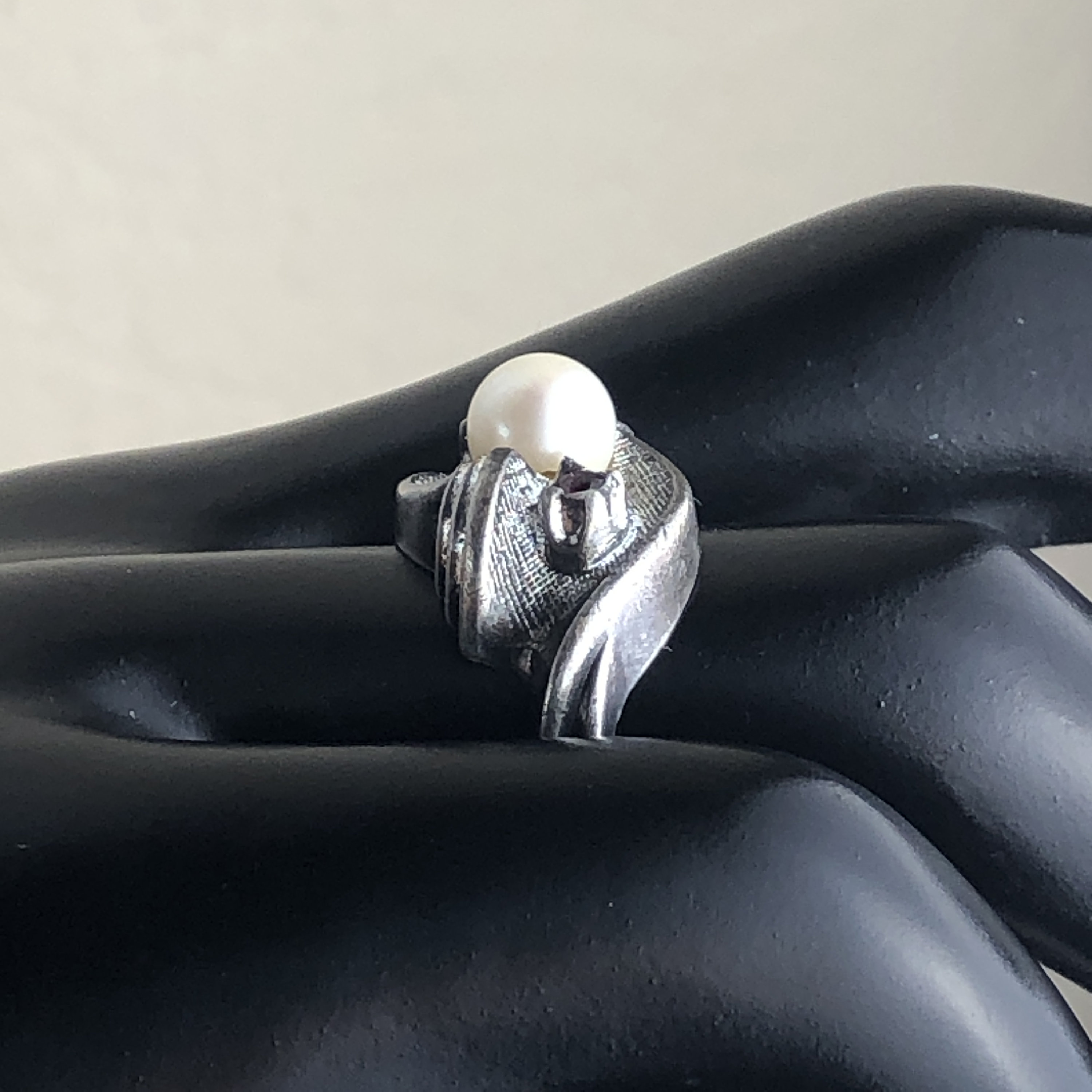 ヴィンテージ ファセット ルビー レッド トパーズとパール