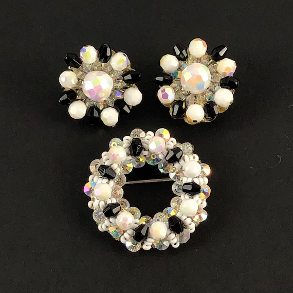 Vintage HOBE Black and White Brooch and Clip-on Cluster Earrings 
