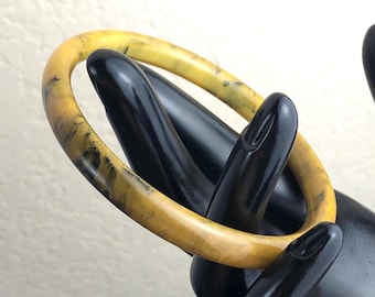 Marbled, Swirled Mustard Mississippi Mud Bakelite Spacer Bangle Bracelet Size 8