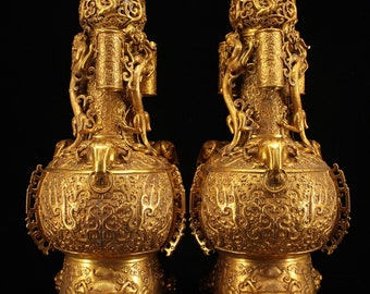 A pair of Chinese pure handmade statues and pure copper gilt vases, exquisite and worth collecting