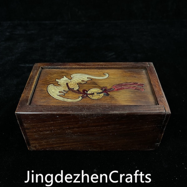 Antiguo palo de rosa chino tallado a mano con incrustaciones de color concha de murciélago mecanismo ornamento de caja, hermoso en forma, digno de colección