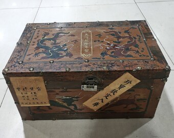 China's pure hand-carved U collection of lacquerware box porcelain, which has collection value