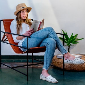 Lounge accent armchair Made in full grain leather and steel frame Mid-century armchair image 6