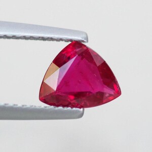 1,19 ct certifierad naturlig rubin: biljonslipad 6 x 8 mm 100 % äkta naturligt duvblod