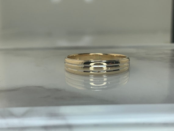 Estate 14kt Yellow Gold Band