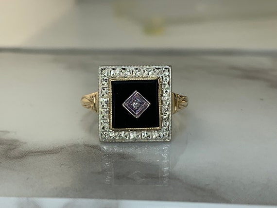 Estate 10kt Genuine Black Onyx and Diamond Ring - image 1