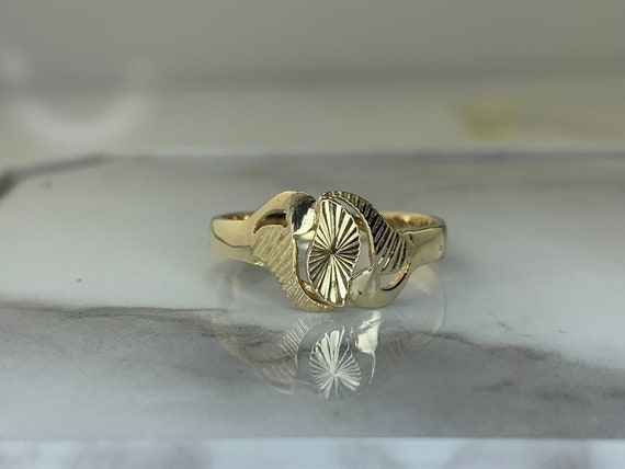 Estate 14kt Yellow Gold Ring