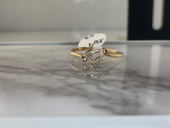 Estate 10kt Black Hills Gold Ring