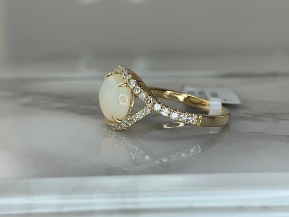 Estate 14kt Genuine Ethiopian Opal and Diamond Ri… - image 4