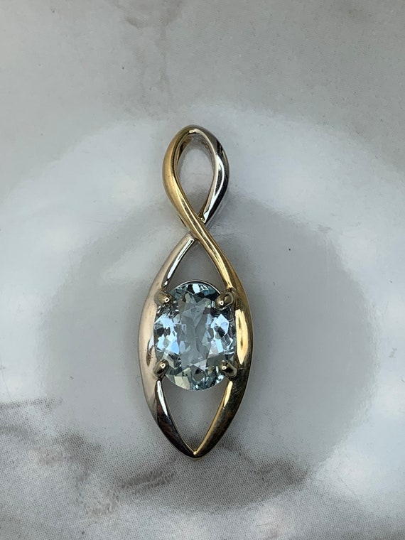 Estate 14kt Genuine Aquamarine Pendant