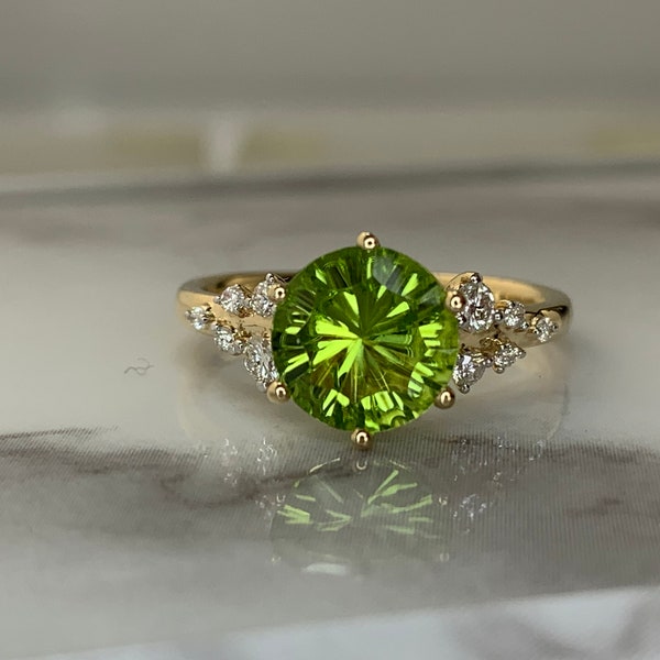 14kt 1.7ct Genuine Peridot and Diamond Ring
