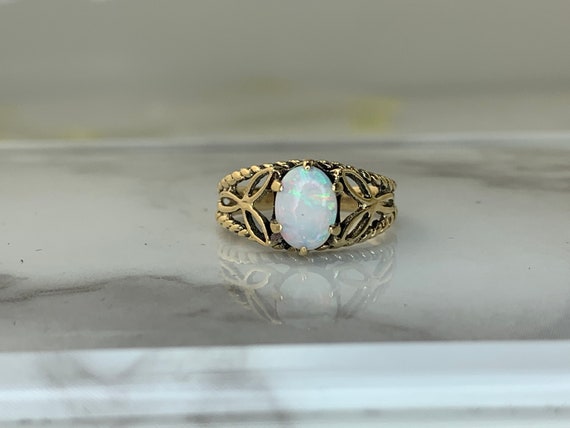 Estate 10kt Genuine Opal Ring - image 1