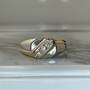 Estate 14kt .33cttw Three Stone Ring Size 9