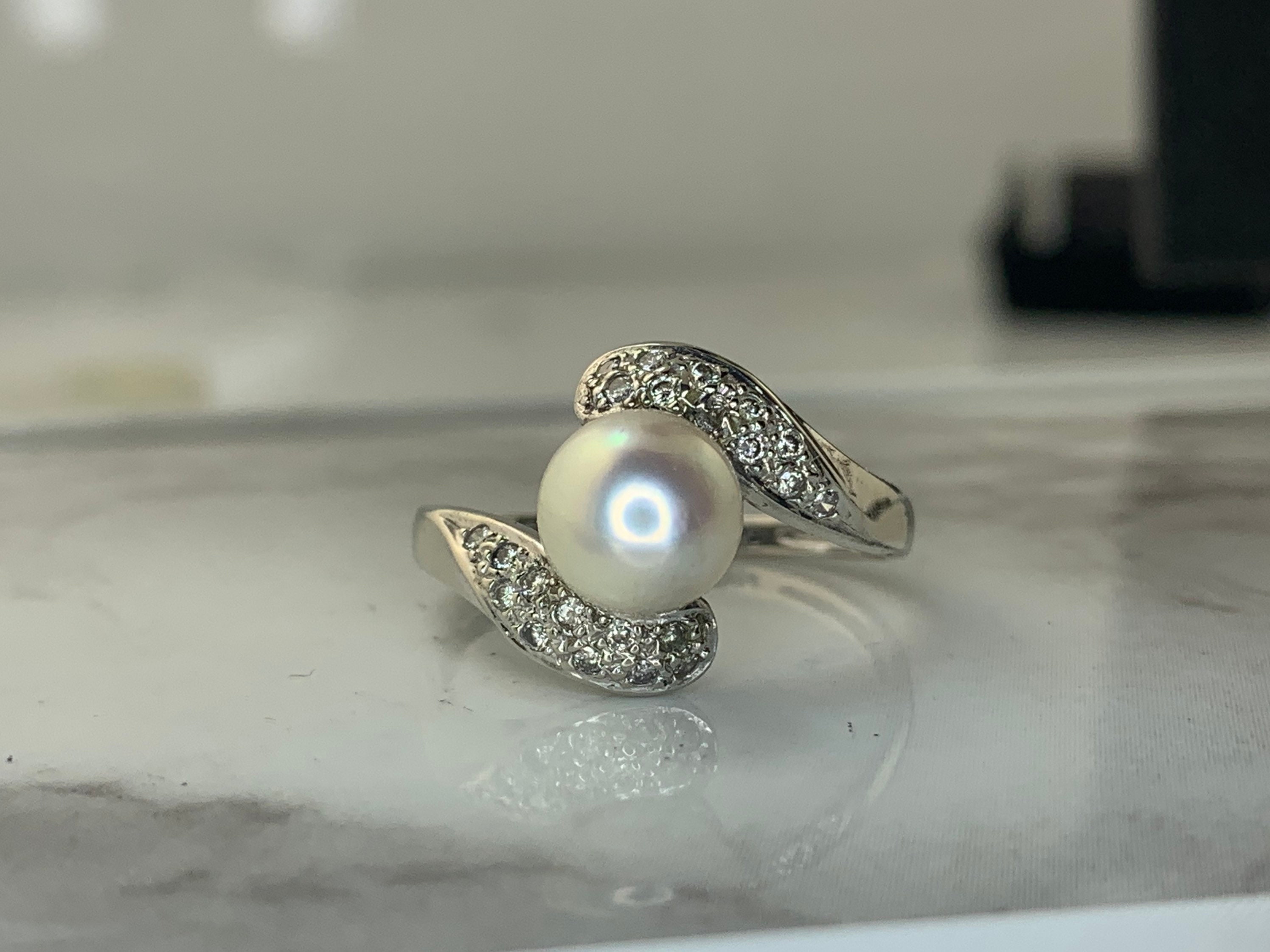 Estate pearl rings hot sale