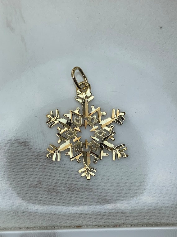 Estate 14kt Snowflake Pendant
