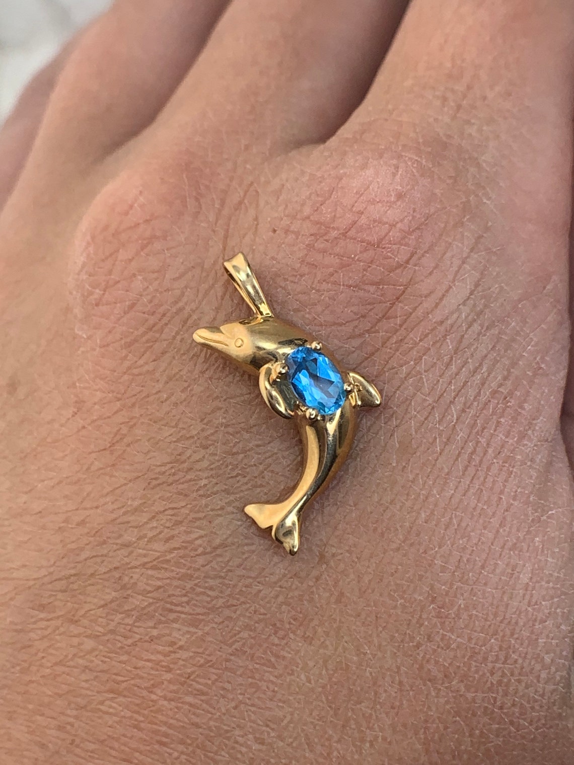 Finca 14kt azul topacio delfín colgante | Etsy