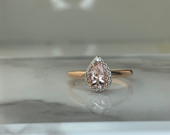 Estate 10kt Genuine Morganite and Diamond Ring