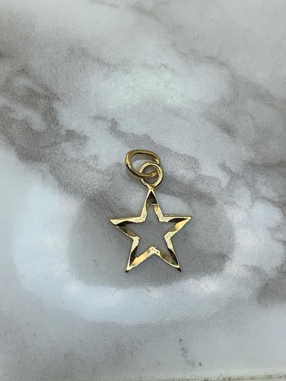 Estate 14kt Yellow Gold Star Pendant .63"